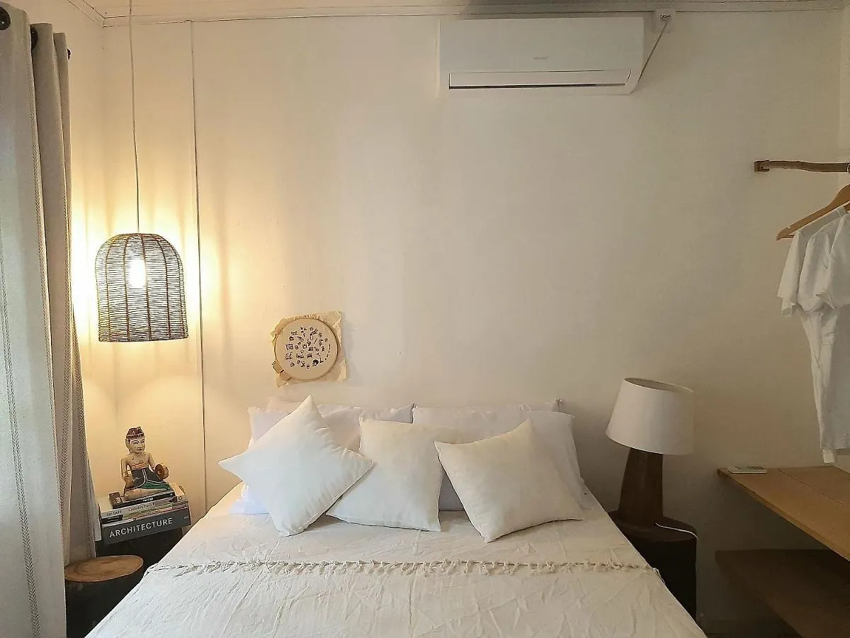 Villa Arvoredo: Paraiso Na Praia Do Poa 페냐 펜션